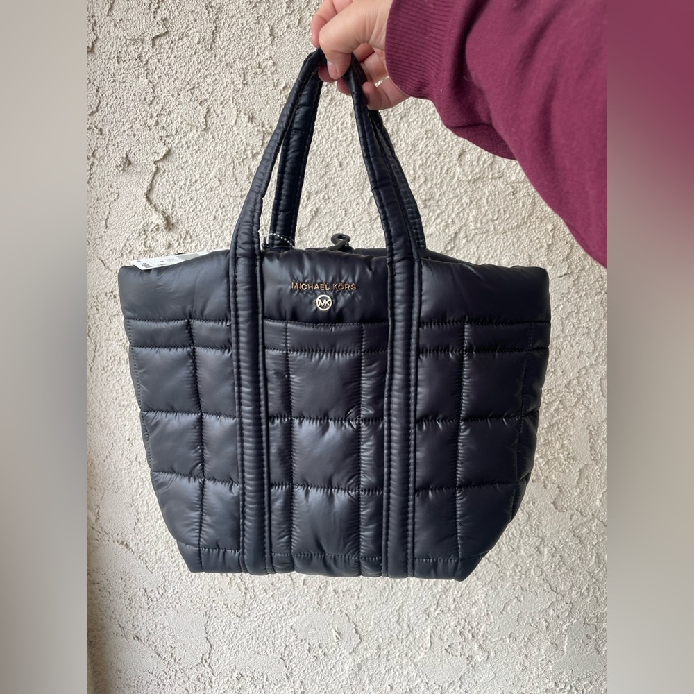 🖤 Michael Kors puffer